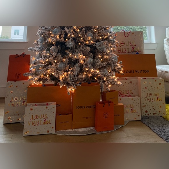 Authentic LV Paper Shopping Bag & Private Event Exhibition Post Card - Picture 6 of 7